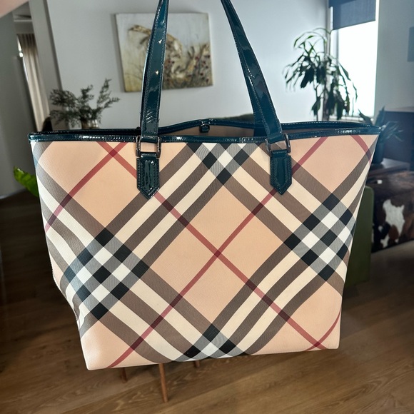 Burberry Tote - Picture 1 of 11